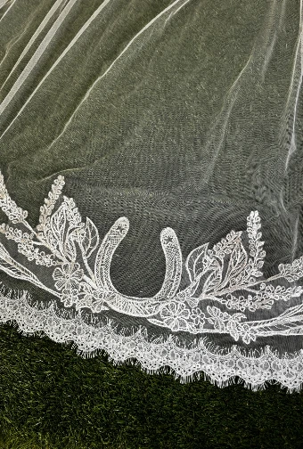 The Horseshoe Wildflower with Lace #5 thumbnail